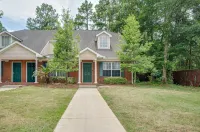 Experience Modern Elegance: Luxurious Tallahassee Condo with Premier Amenities - 4-Star