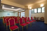 Silver Beach Hotel & Apartments - parking