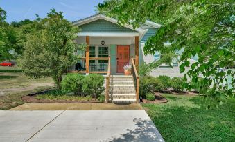Bright & Cheery Bungalow - Mins to Downtwn Fort Mill