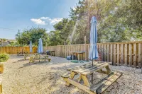 Walk to Florabama from Renovated Ground Floor 2Bd-2Ba w/ Pickleball, Boat Slips - Beach