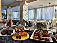 Hotel Ambra - Fronte Mare - Vicinissimi Al Centro - Aamiainen