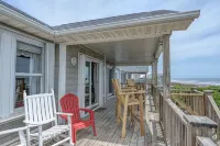 "Comes A Time" Oceanfront - Best Surf City location, walk to everything! - 4-Star