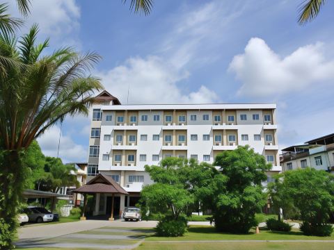 Nana Buri Hotel