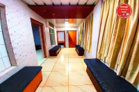 Goroomgo Neelam Raj Near Mall Road Mallital, Nainital