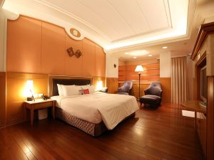 Royal Group Motel Tainan Branch