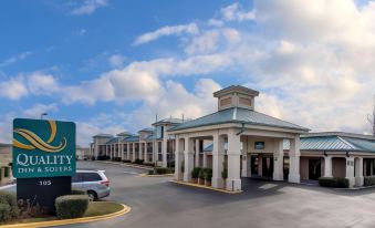 Quality Inn & Suites Clinton - Jackson West