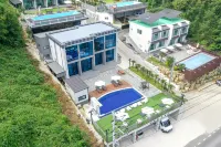 Yeosu Tivoli Pension Hôtels à proximité de : Hyangiram