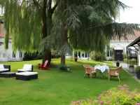 La Ferme Blanche, the Originals Relais Hotels in Lomme