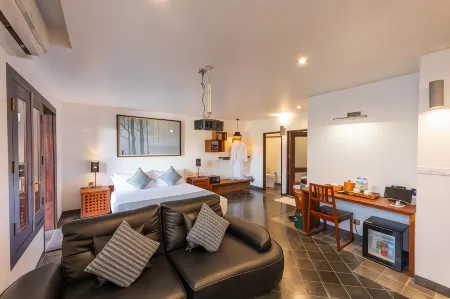 2Bedroom Namkhan Riverview Pool Villa ( By MyBanLao ) Отели в г. Луанг Прабанг