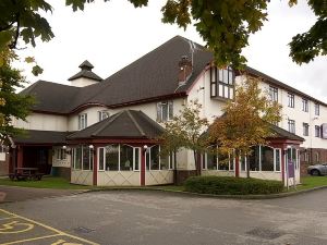 Premier Inn Wirral (Two Mills)