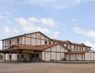 Super 8 by Wyndham Spokane/West Hotels in Cheney