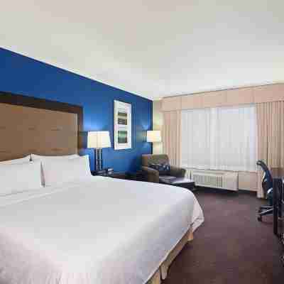 Holiday Inn Express & Suites Tacoma Downtown Rooms