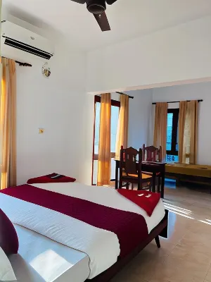 Hotel Sunday - Townhouse Club Airport Trivandrum Hotels near Shangumugham Beach