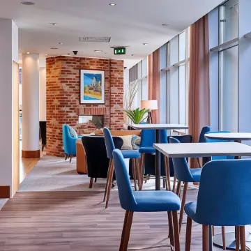 Staybridge Suites LIVERPOOL by IHG Отели рядом с достопримечательностью «Комплекс Альберт-Док»