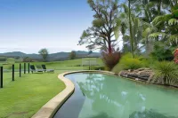 Hillcrest Mountain View Retreat - 4-Star