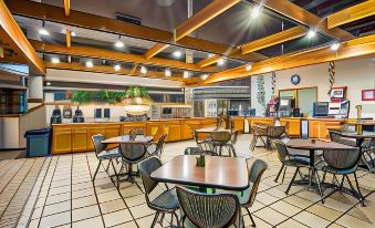 Clarion Inn Grand Junction Airport - Housity