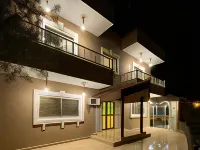Eighth Wonders Hotel