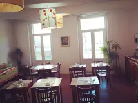 Hôtel du Cours Hotels in Pertuis