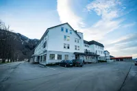 Nordfjord Hotell - Bryggen Hotel a Nordfjordeid
