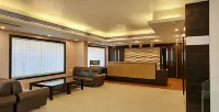 Hotel Sheela Shree Plaza فنادق في Jhansi