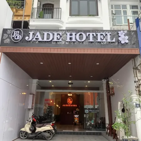 Jade Hotel