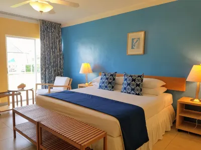 Flamingo Bay Hotel & Marina