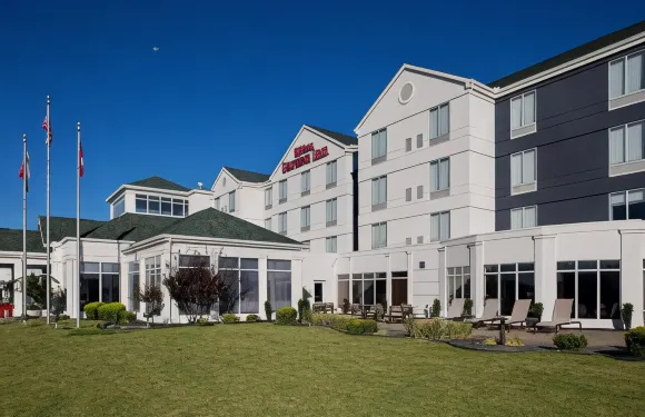 瓊斯伯勒希爾頓花園酒店