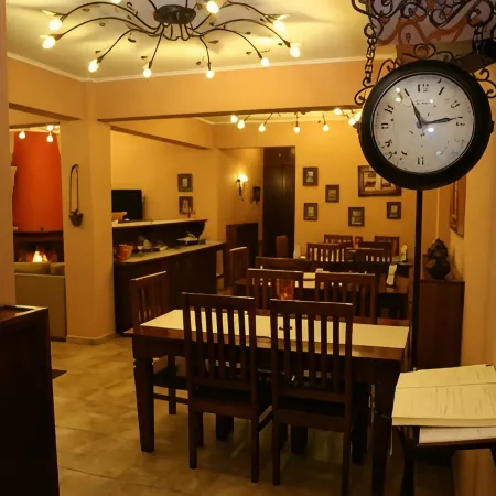 Roes Suites
