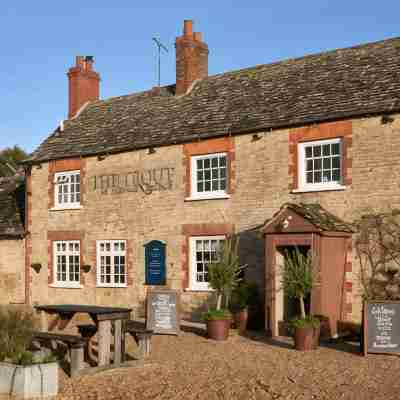 The Trout at Tadpole Bridge Hotel Exterior