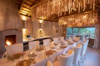 Clifftop Exclusive Safari Hideaway - breakfast