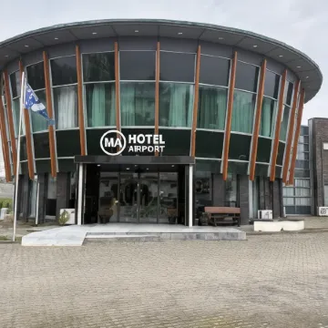 MA Airport Hotel Отели в г. Хофддорп