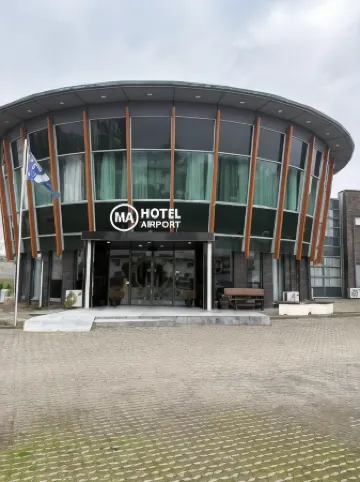 MA Airport Hotel