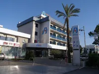 Hotel Amico Hotel dekat Fino