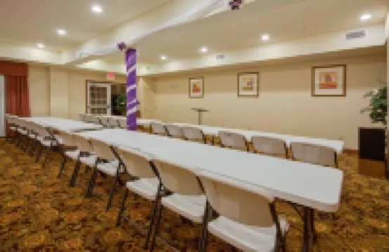 Country Inn & Suites by Radisson, Crestview, FL