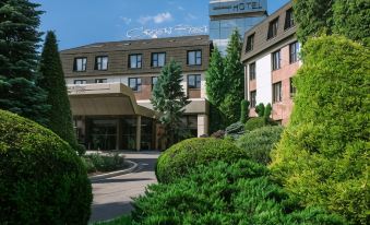 Booking Hotel Crown Piast & Spa