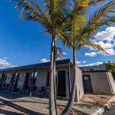 Eden Motel Hotel Exterior