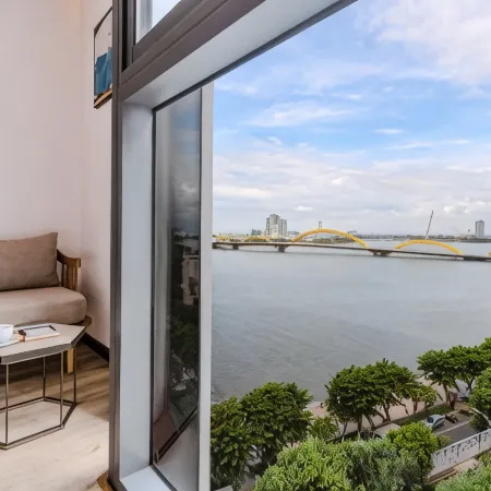 HAIAN Riverfront Hotel Da Nang