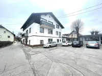 Pension Maier - parking
