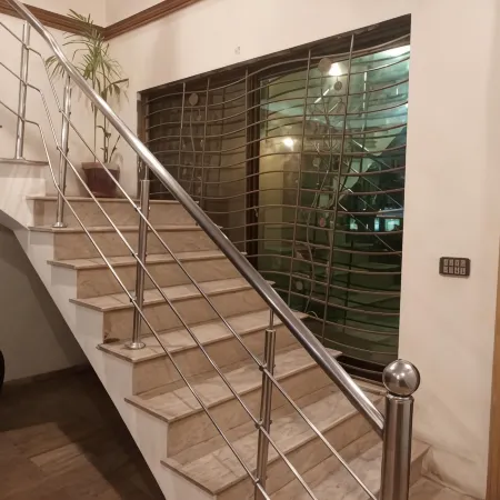 Infinity Hotel Отели рядом с достопримечательностью «Лахор Юниверсити оф Менеджмент Сайенсиз»