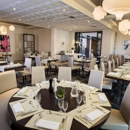 Logis Hotels Grand Hotel d'Orléans
