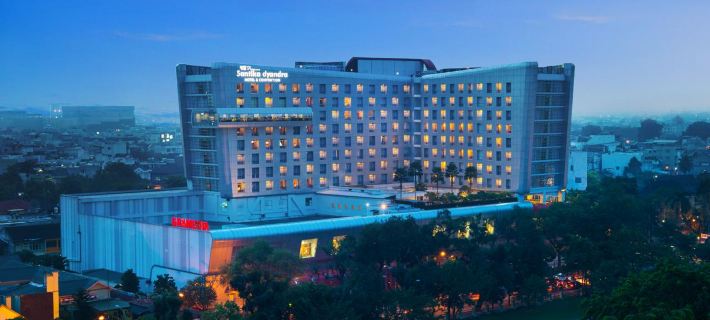 Santika Premiere Dyandra Hotel & Convention - Medan Hotele w: Medan