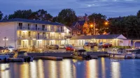 Picton Harbour Inn Hoteles en Picton