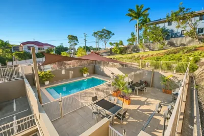 Gladstone Downtown Central Apartment Hotel Official Отели рядом с достопримечательностью «Heron Island Ferry Terminal»