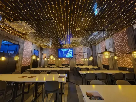 Q Fox Black Diamond Hotel