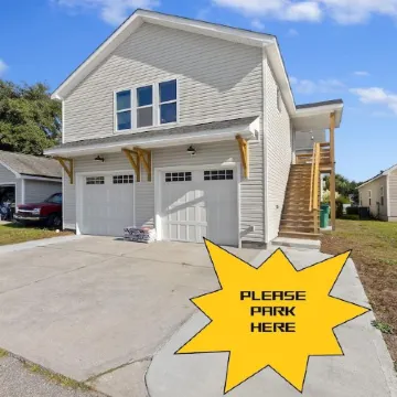 NEW!!! Modern cottage and perfect location!