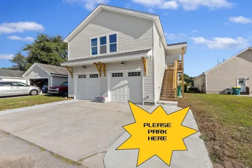 NEW!!! Modern cottage and perfect location!