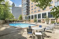 Spacious City View and Modern Amenities - Chic Urban Retreat