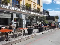 拉瓦雷酒店 迪納爾酒店