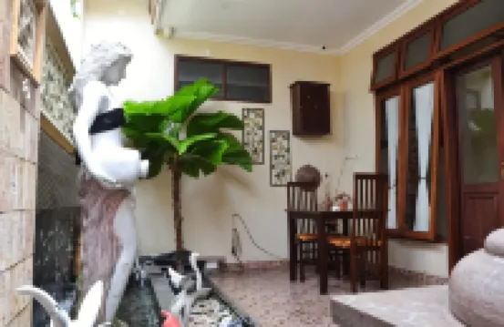 Roemah Canting Homestay