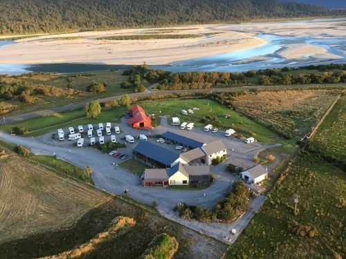Haast River Motels & Holiday Park - Homestays